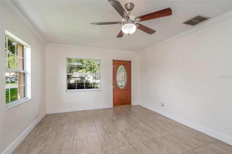8001 N Hubert Ave, Tampa, FL 33614