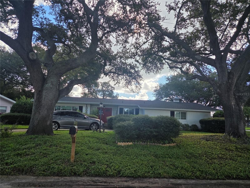 1333 Woodcrest Ave, Clearwater, FL 33756