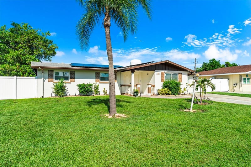4428 W 56th St, Bradenton, FL 34210