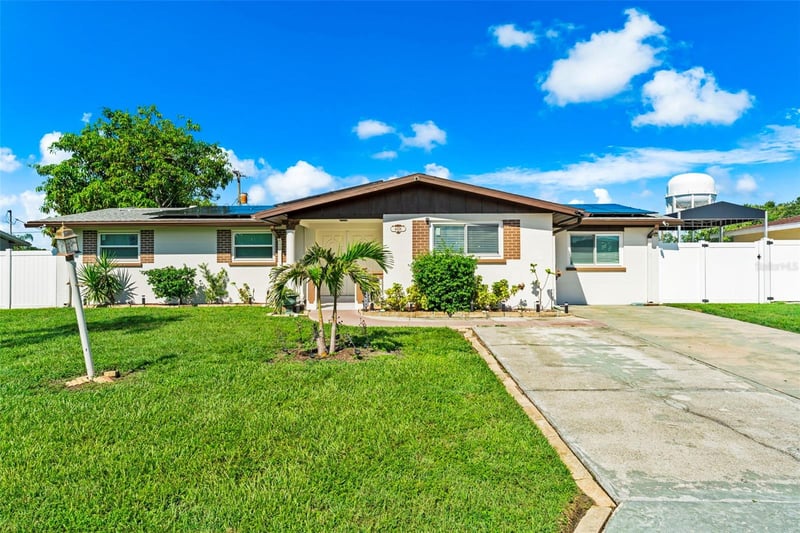 4428 W 56th St, Bradenton, FL 34210