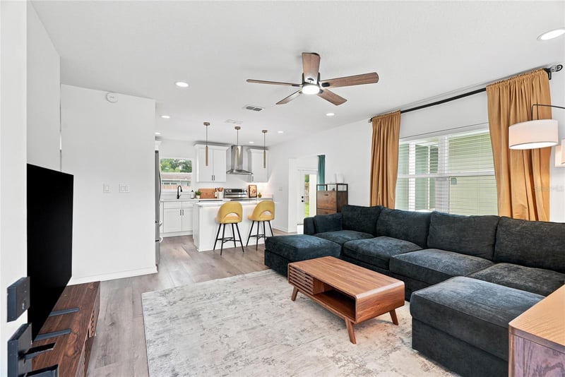 3230 Melton St N, St Petersburg, FL 33704