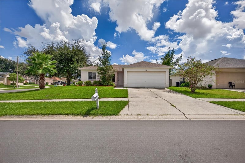 310 Shelby Brooke Dr, Plant City, FL 33563