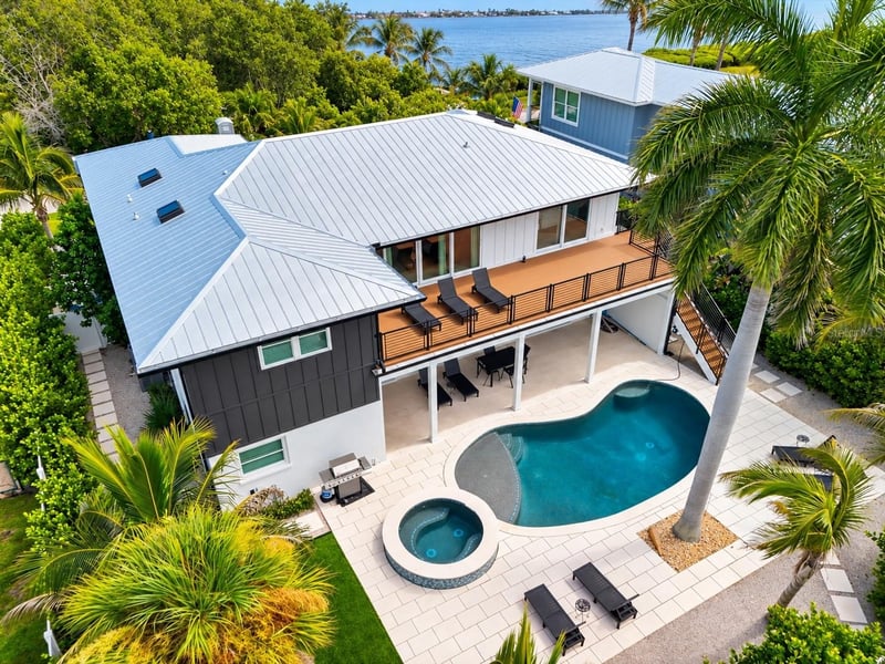 405 28th St, Holmes Beach, FL 34217