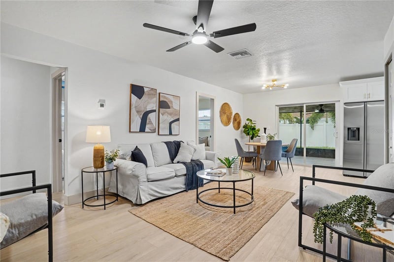9111 109th Ave, Seminole, FL 33777