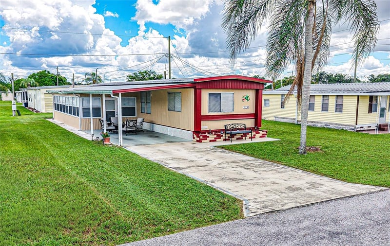 5238 Betty St, Zephyrhills, FL 33542