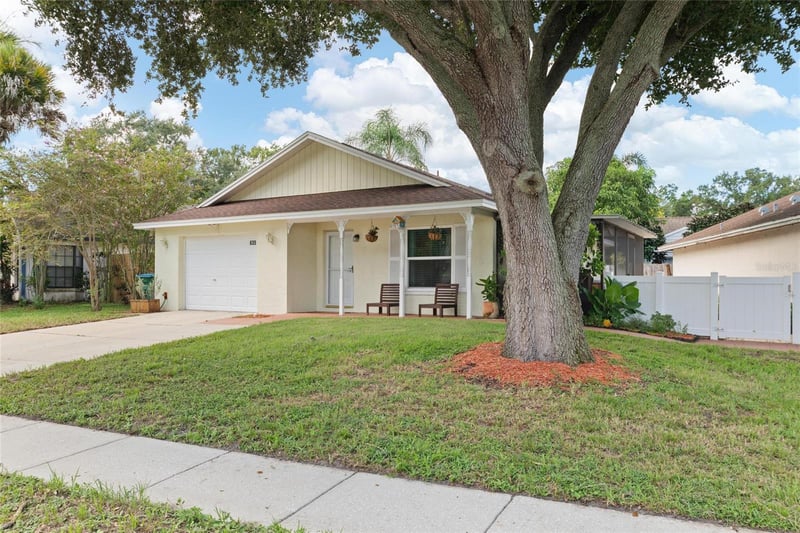 635 Bellingham Pl, Palm Harbor, FL 34684