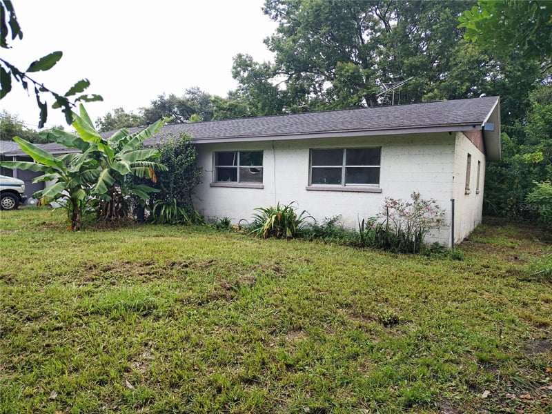 5731 7th St E, Bradenton, FL 34203