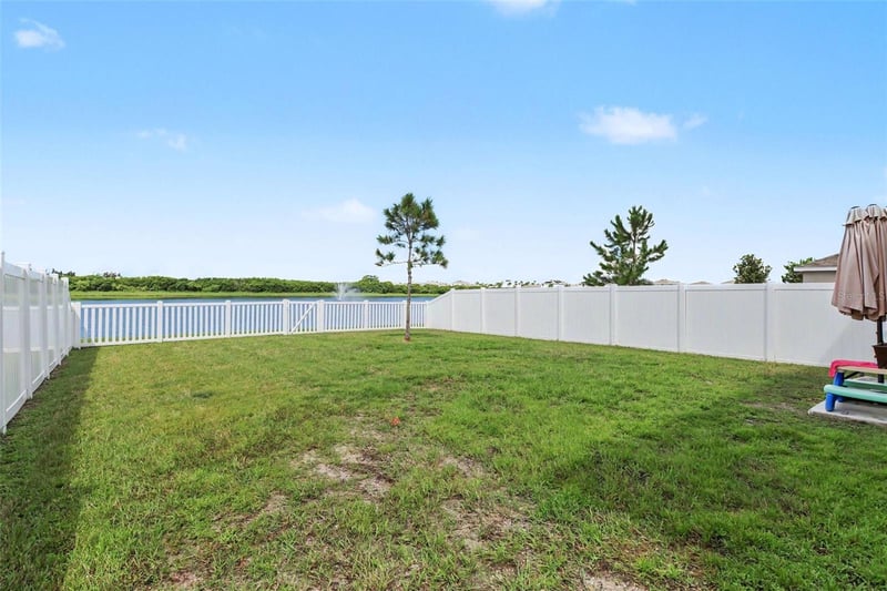 498 Olive Conch St, Ruskin, FL 33570
