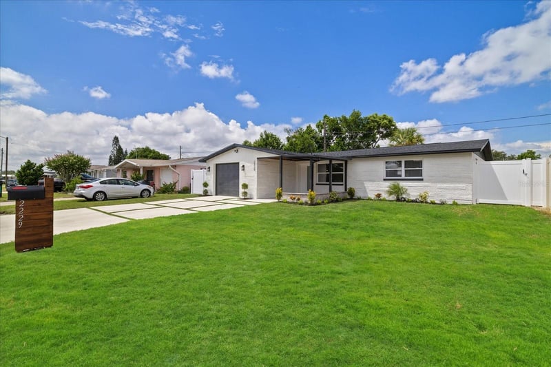 2229 Roselawn Dr, Holiday, FL 34691