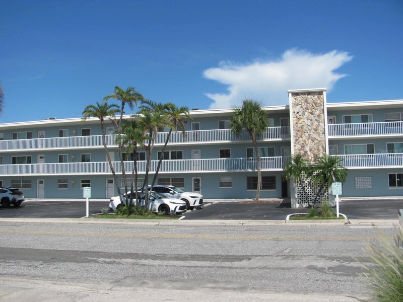 6161 Gulf Winds Dr #242, St Pete Beach, FL 33706