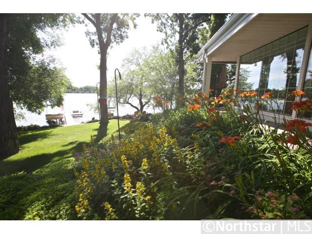730 Carla Ln, Little Canada, MN 55109