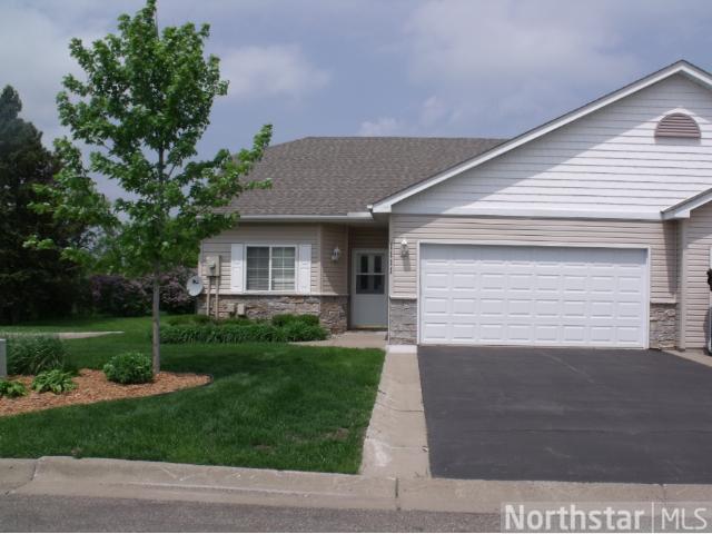 1111 Iris Dr, White Bear Twp, MN 55127