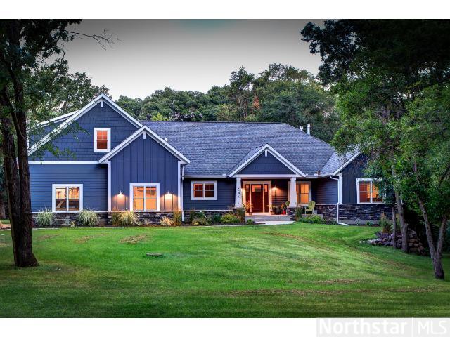 7406 Spring Lake Rd, Mounds View, MN 55112