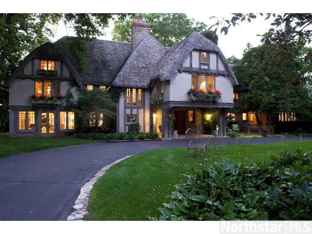 601 Bushaway Rd, Wayzata, MN 55391