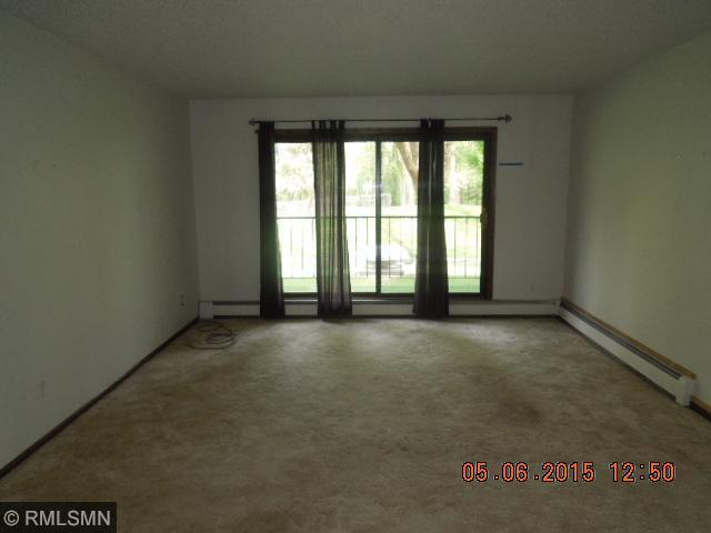 2485 Londin Ln E #118, Maplewood, MN 55119
