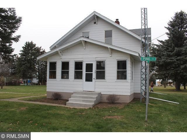 12 Pine St, Flensburg, MN 56328
