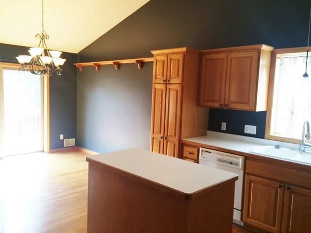 1400 Pheasant Hills Dr, Lino Lakes, MN 55038