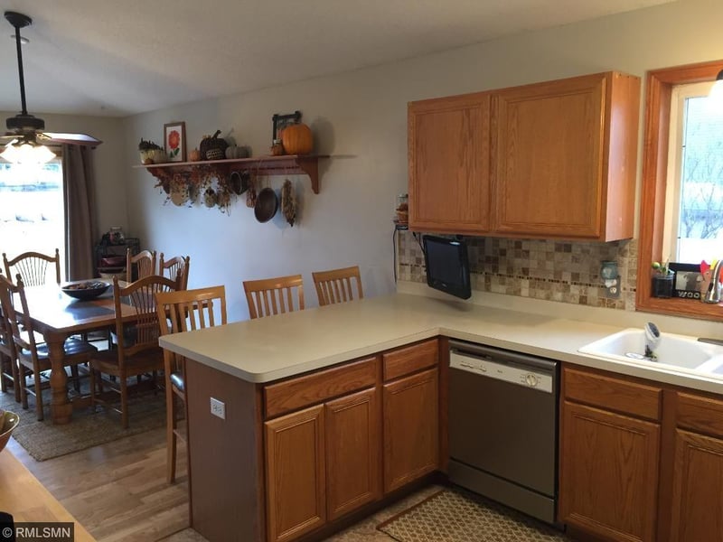 80 Shady Oak Dr, Courtland, MN 56021
