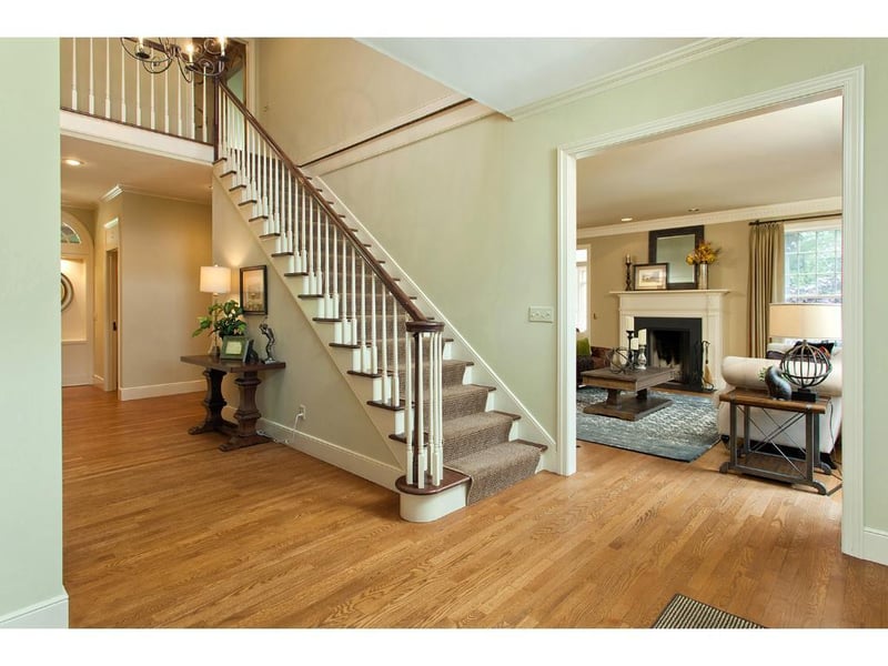 3 Acorn Dr, Inver Grove Heights, MN 55077