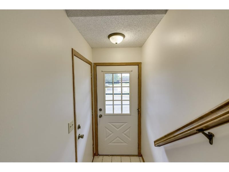 11107 N Edgewood Cir, Champlin, MN 55316