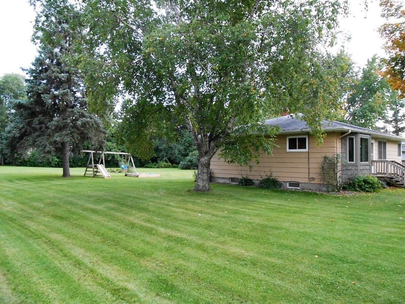 28 1st St N, Flensburg, MN 56328