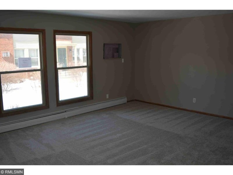 2120 14th St NW #4, New Brighton, MN 55112