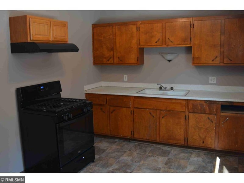 2120 14th St NW #4, New Brighton, MN 55112