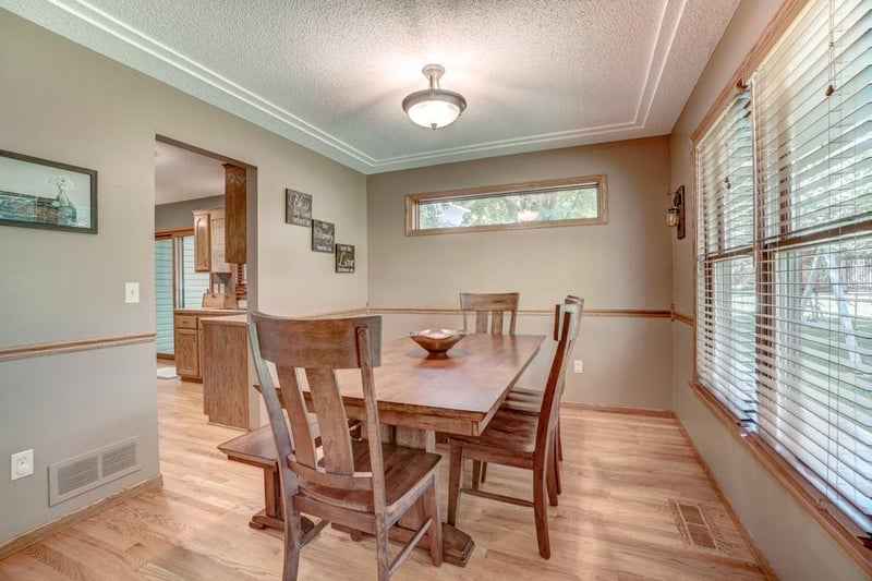 1253 Choke Cherry Rd, Lino Lakes, MN 55038