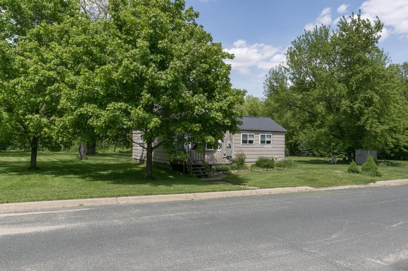 222 Maple St, Dexter, MN 55926