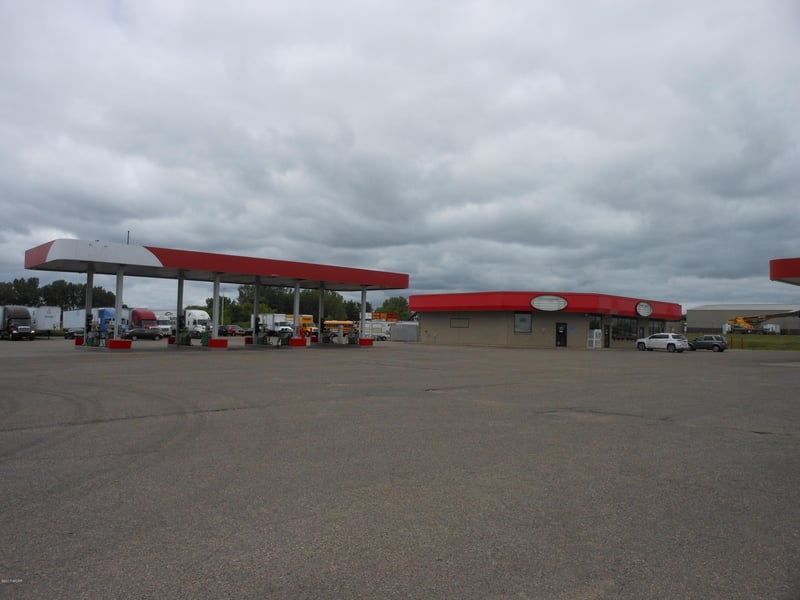 2550 Hwy 12 E, Willmar, MN 56201