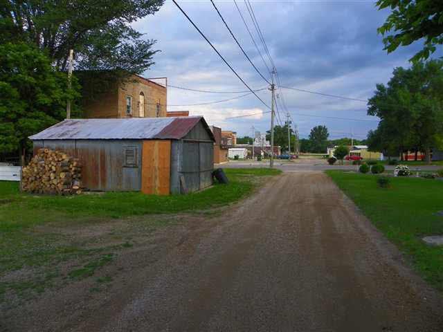 109 N Main St, Sherburn, MN 56171
