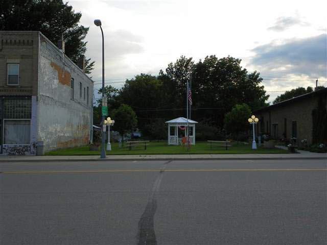 109 N Main St, Sherburn, MN 56171