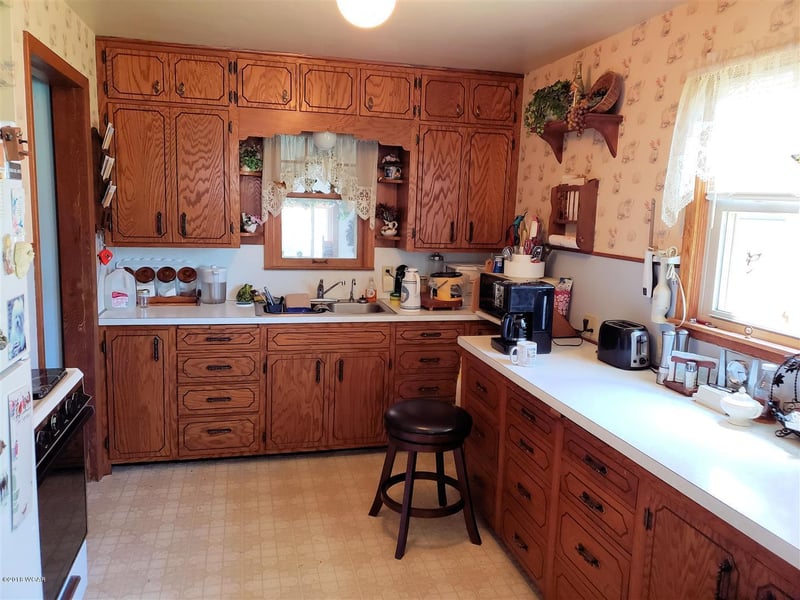 241 3rd Ave E, Hadley, MN 56151