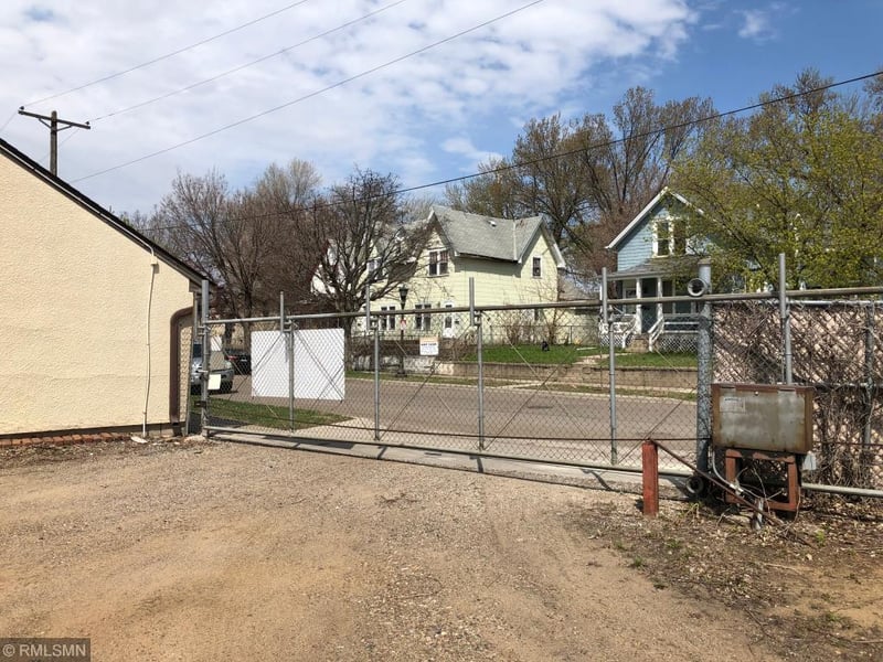 118 Acker St E, Saint Paul, MN 55117