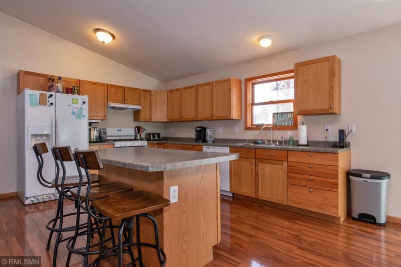 11320 Gull River Rd, East Gull Lake, MN 56401