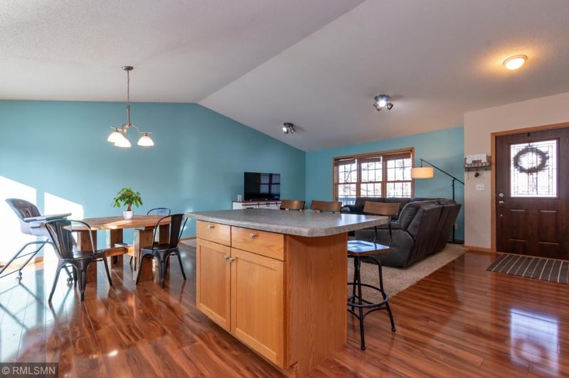 11320 Gull River Rd, East Gull Lake, MN 56401