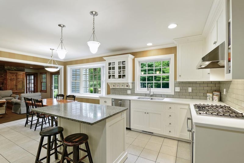 305 John St, Edina, MN 55343