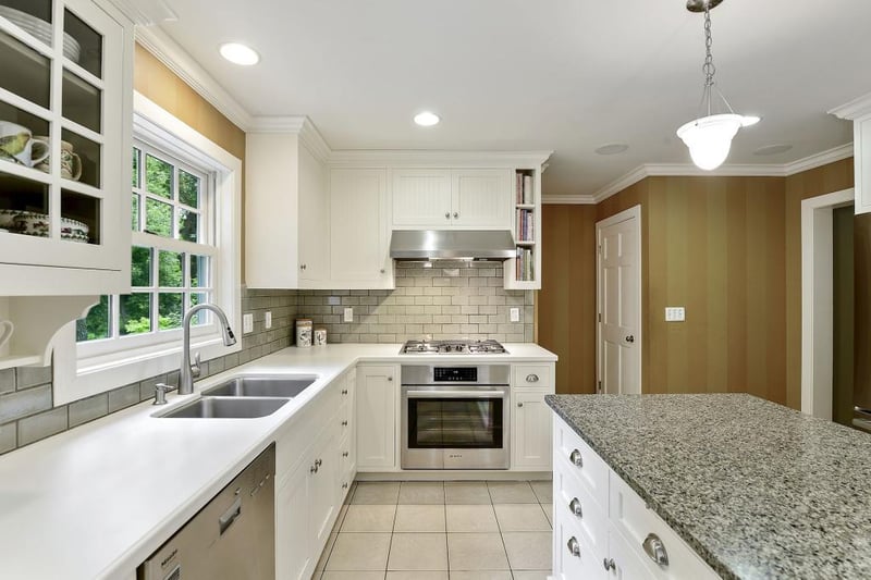 305 John St, Edina, MN 55343
