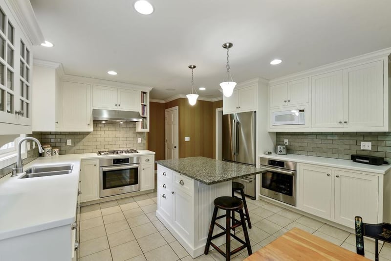 305 John St, Edina, MN 55343