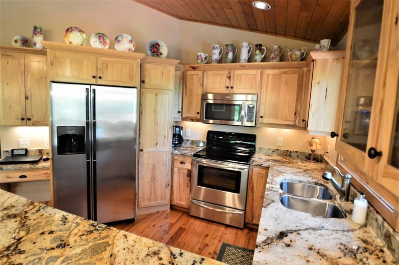 772 Gull Bluff Dr, East Gull Lake, MN 56401