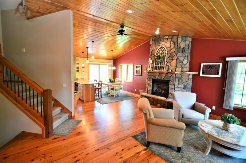 772 Gull Bluff Dr, East Gull Lake, MN 56401