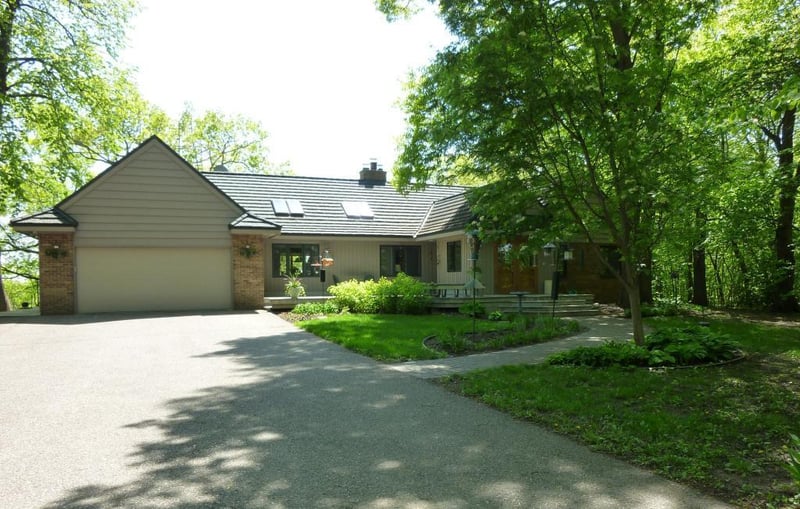 906 80th St NE, Monticello, MN 55362