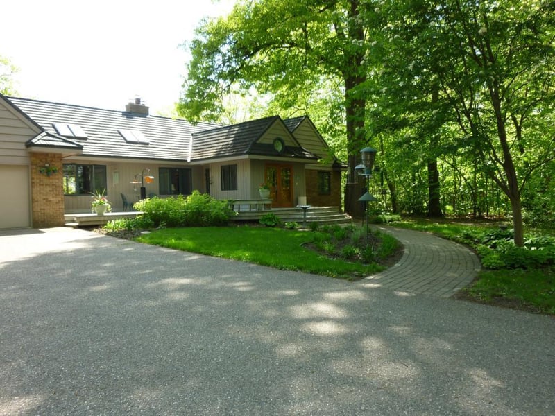 906 80th St NE, Monticello, MN 55362