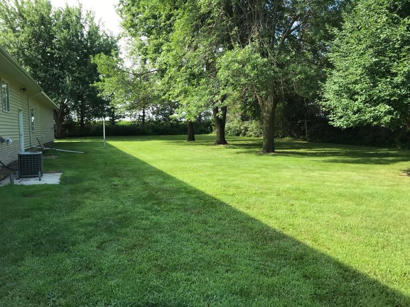 302 S Oak St, Wanda, MN 56294