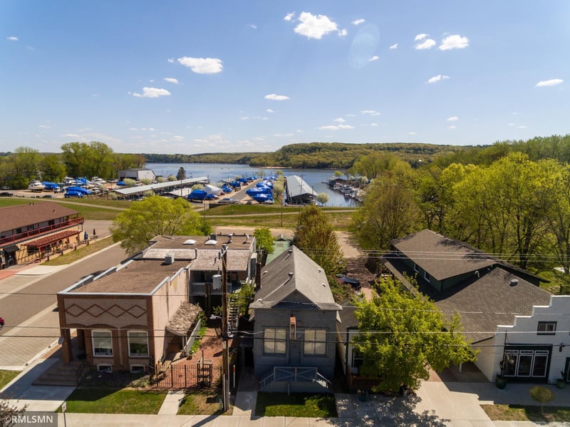 3329 Saint Croix Trl S, Afton, MN 55001