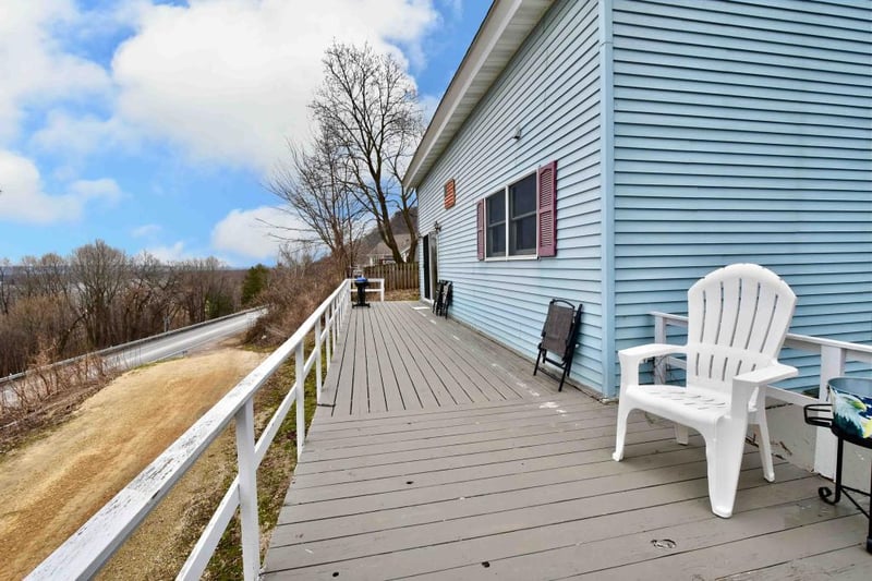 70633 Highway 61, Reads Landing, MN 55968