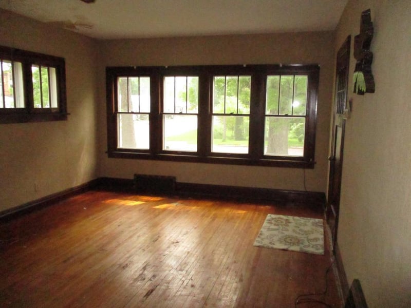 113 N 1st Ave E, Truman, MN 56088