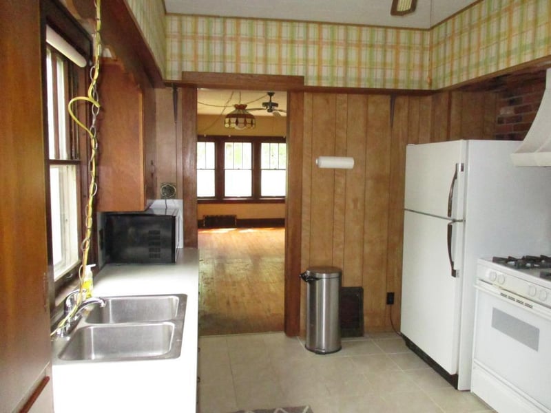 113 N 1st Ave E, Truman, MN 56088