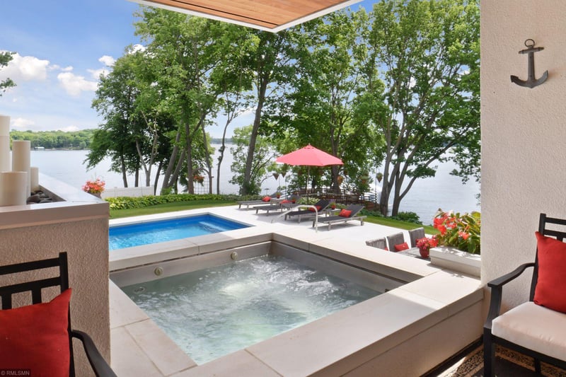 2310 Huntington Point Rd W, Wayzata, MN 55391