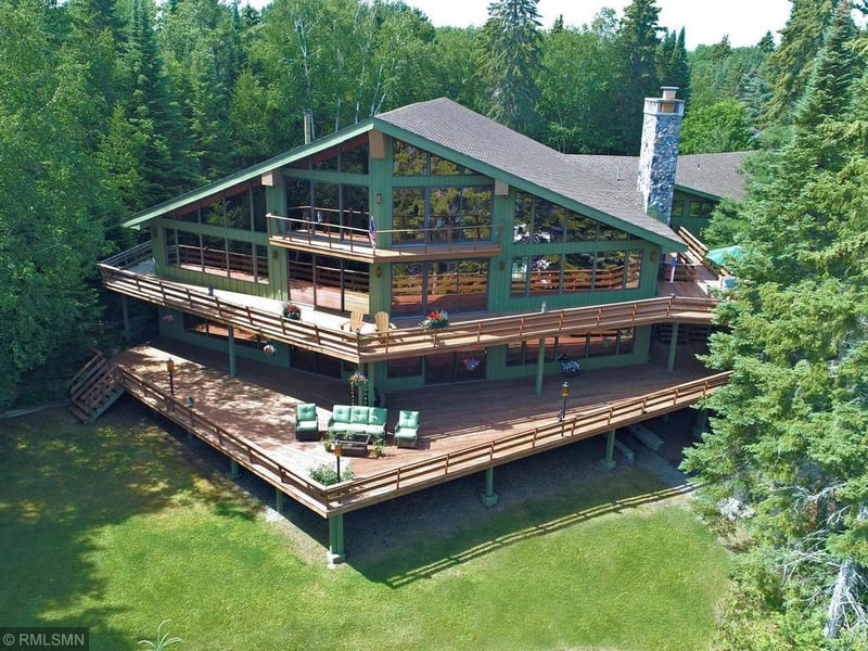 1957 Town Road 446, International Falls, MN 56649